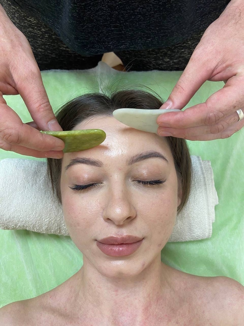 Массаж от морщин на лбу