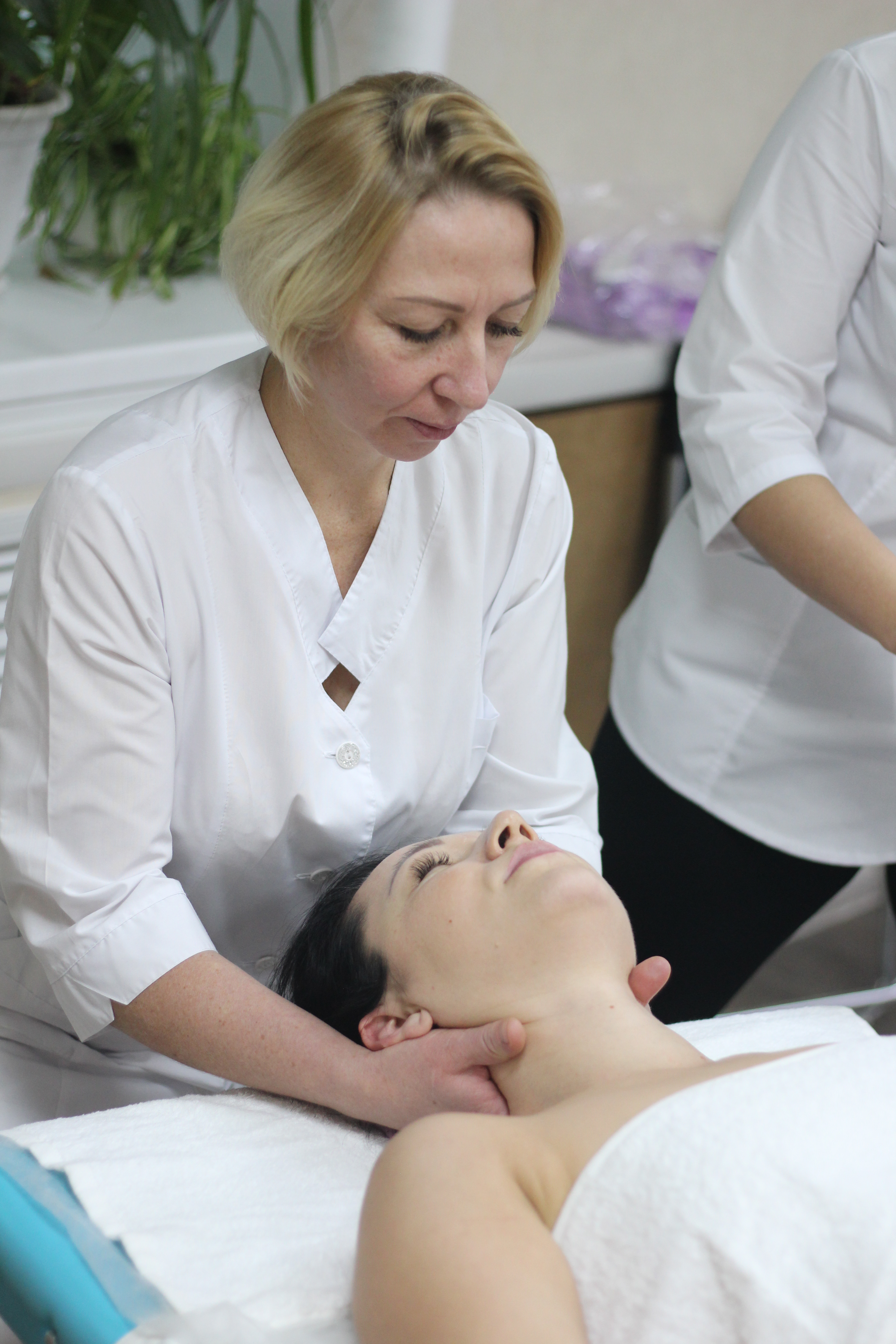 Массаж лица по Жаке: полезные щипки