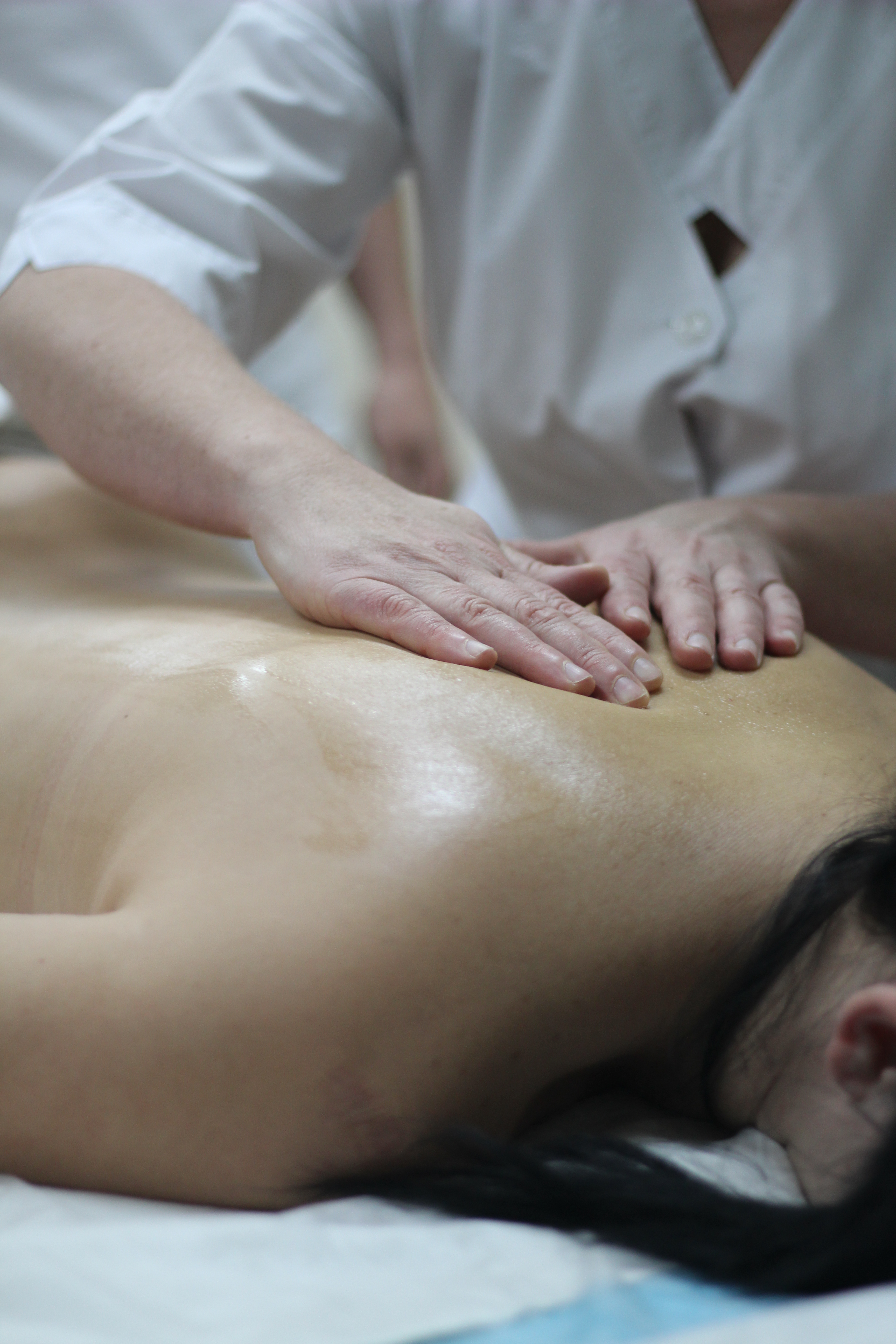 Массаж ломи-ломи меняет жизнь к лучшему